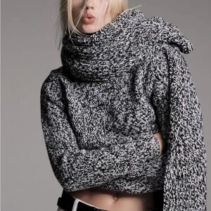 Club Monaco Tatea Melange crewneck sweater, XS, like new